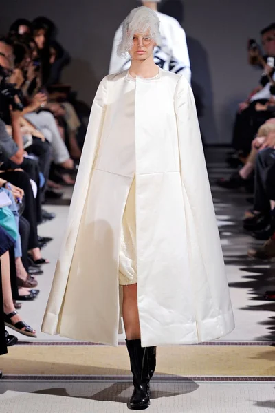 Look 24